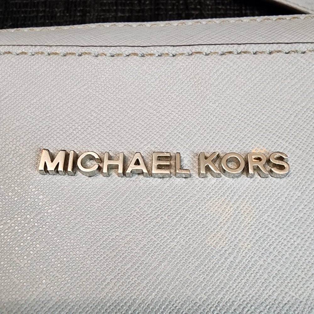 Michael Kors Women's Jet Set Crossbody Dusty Blue Leather Bag - Picture 3 of 10